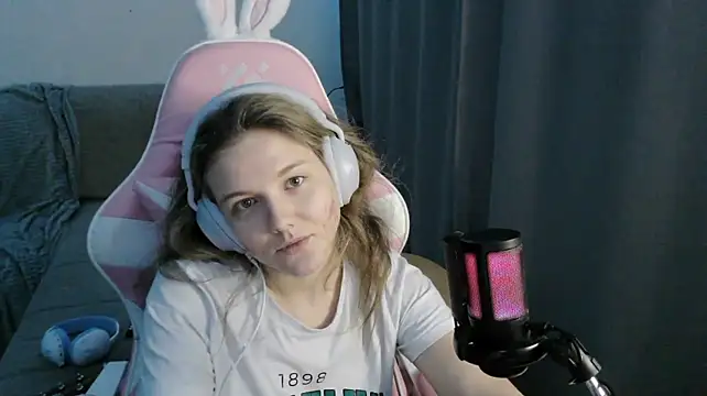 HelenMo0n live XXX chat