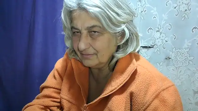 Chat +18 de ExquisiteMature ao vivo