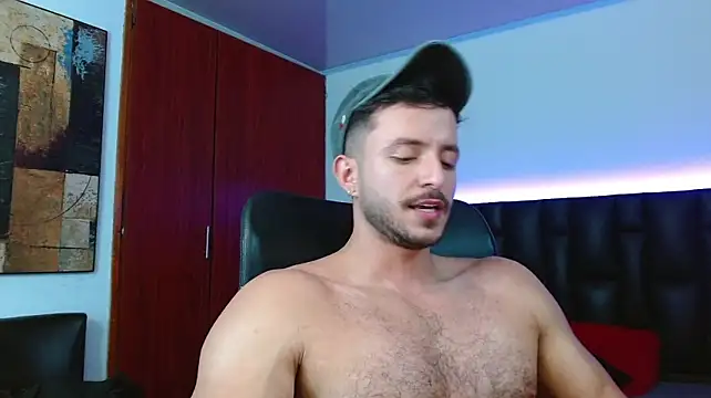 Marcus_lafourt's Live XXX Chat