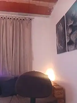 Chatroom XXX en direct de Victoria_Moretti