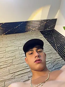 แชท XXX สดของ Lander_Cruz