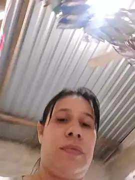 Chat +18 de MIA-LARIOS ao vivo
