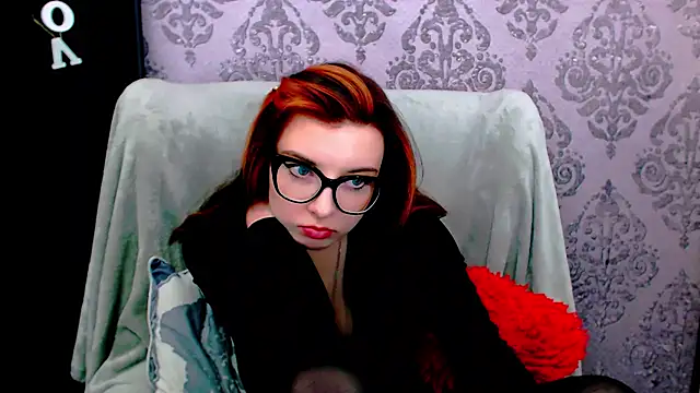 Chatroom XXX en direct de DominantLuna