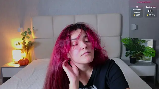 LeyaaStarr Adlı Modelin Canlı XXX Sohbeti