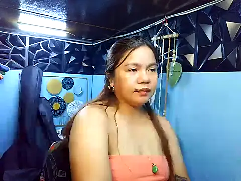 ambersmile Adlı Modelin Canlı XXX Sohbeti