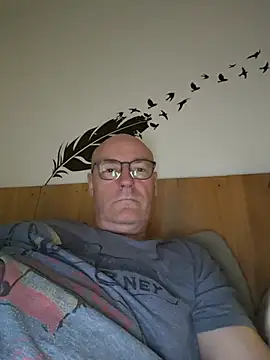 bogland33 live XXX chat