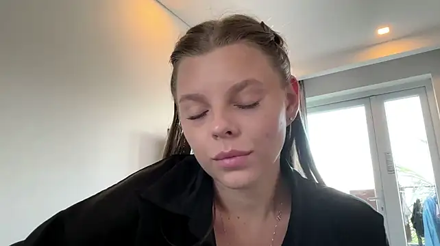 AmieLendor – Live XXX-chat
