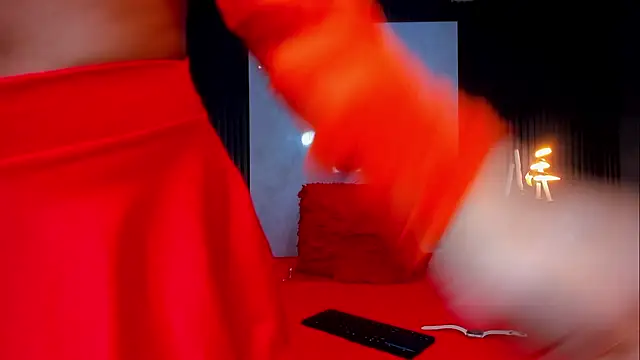 MiaWolton live XXX chat