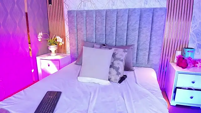 SofiiCruz live XXX chat