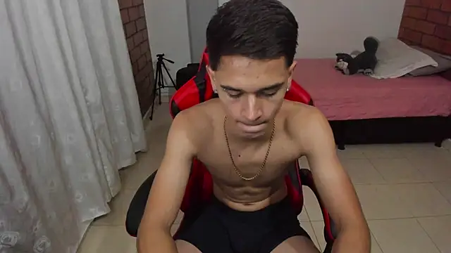 Онлайн чат XXX Aron_Boyy