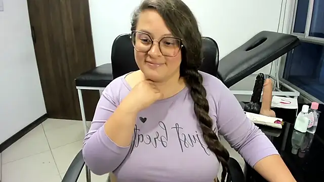 SaraThonson_ Live XXX-Chat