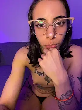Poison_Ivy_29 live XXX chat