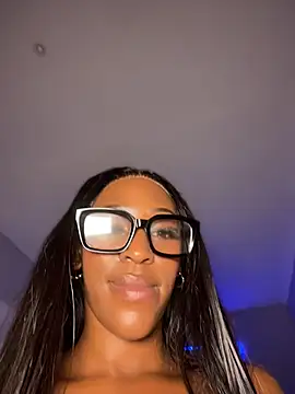 Chatroom XXX en direct de SP1CY_MOMMY