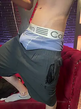 แชท XXX สดของ MikeHunteer