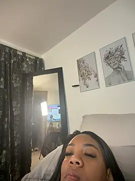 Chatroom XXX en direct de Danna_Diamond_