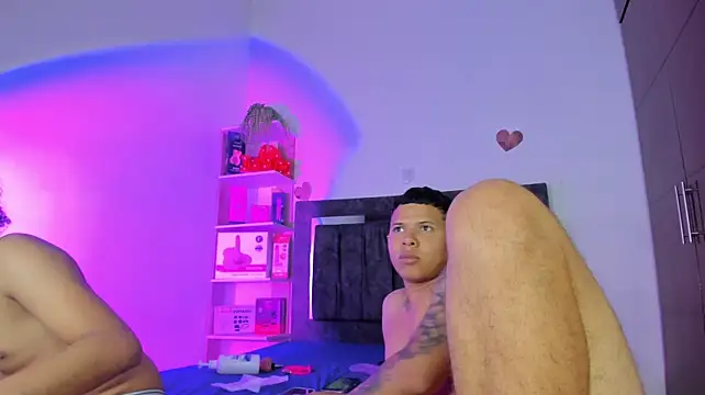 Chatroom XXX en direct de StevenSmith18