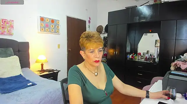 Chatroom XXX en direct de Angelina_Stone_65