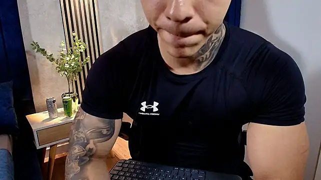 SalvatoreDmore 现场XXX聊天