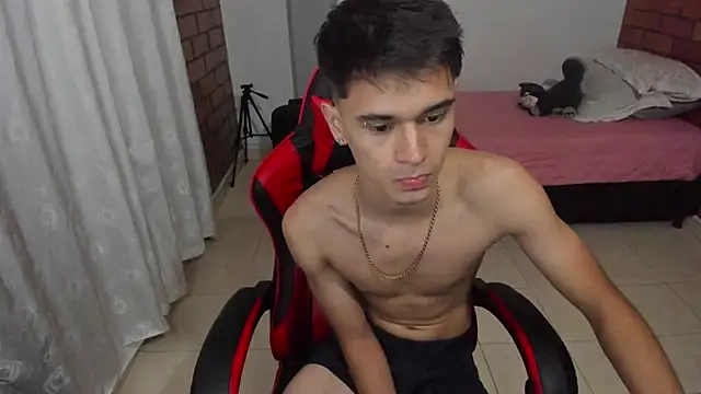 Chatroom XXX en direct de Aron_Boyy