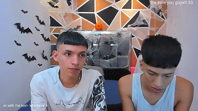แชท XXX สดของ Juan_Nd_Steven