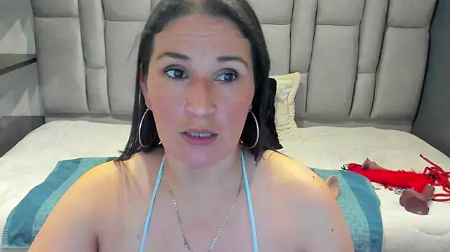 Chatroom XXX en direct de Barbara_fox__
