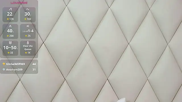 GinaBear Chat XXX live