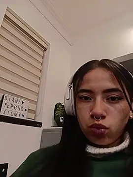 Chatroom XXX en direct de Ivyy_sweet_