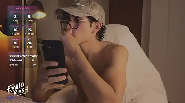 emilio_rivsのライブXXXチャット