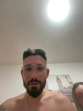 Chatroom XXX en direct de Queen1995