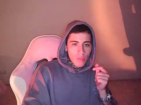 XXX chat uživo modela David_LongVibe