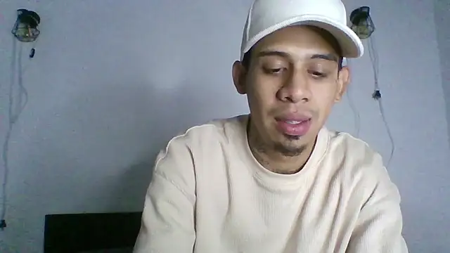 Czat XXX na żywo – Ryan_Skyline_
