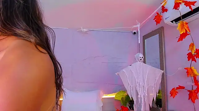 Chatroom XXX en direct de CamilaRendon_