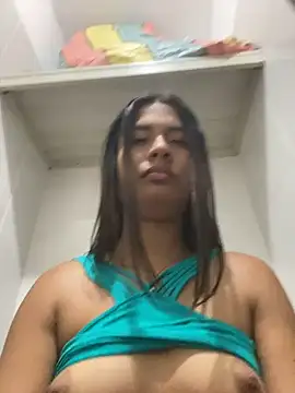Chatroom XXX en direct de Romie_rous
