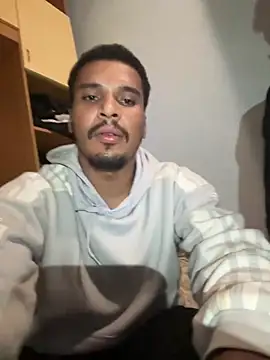 GrouchyMathew live XXX chat