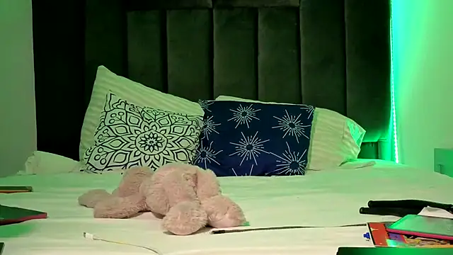 دردشة MistressexEmily الجنسية المباشرة