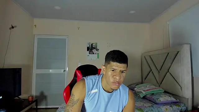 Felipe-ReyesF4 – Naživo XXX chat