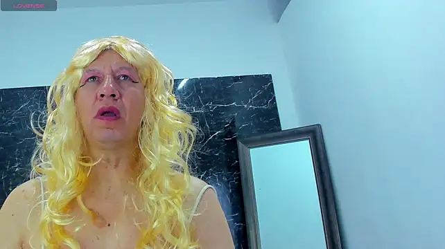 apoloo_diilf Chat XXX live