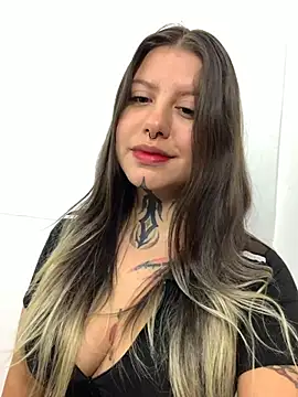 ElliWeaver live XXX chat