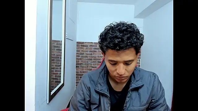 WIZARD-ALESSANDRO Chat XXX live
