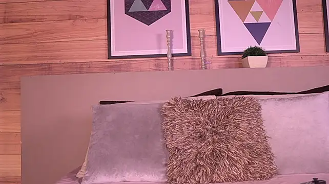 IzzyWild লাইভ XXX চ্যাট