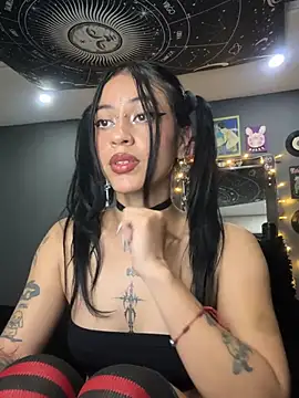 Chatroom XXX en direct de Kattze_