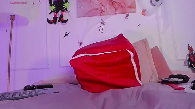 Eva-Millss live XXX chat