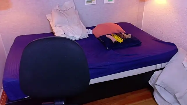Chat +18 de kiara_evanss ao vivo