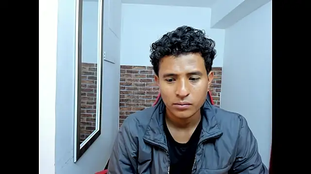 WIZARD-ALESSANDRO live XXX chat