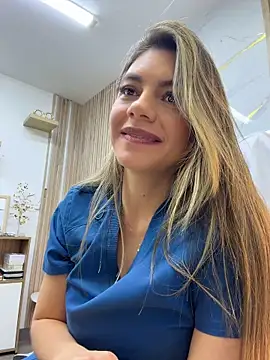 Chatroom XXX en direct de alicee16