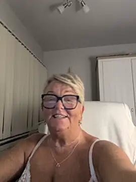 Bridget-valentine live XXX chat