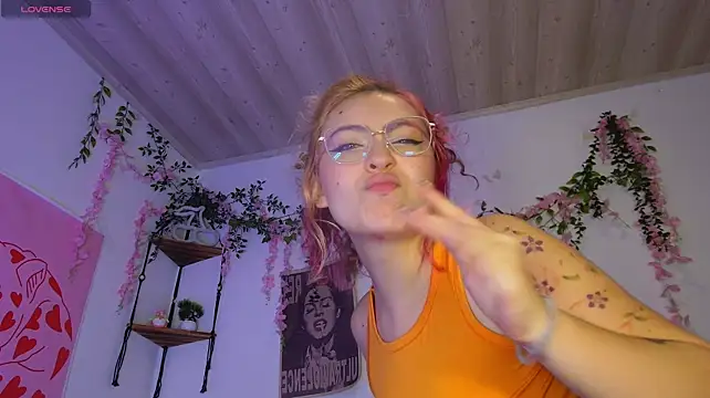 Chatroom XXX en direct de MarieTaylor_