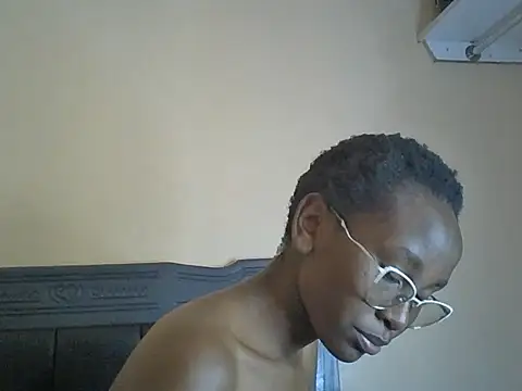 Goldenpixie লাইভ XXX চ্যাট