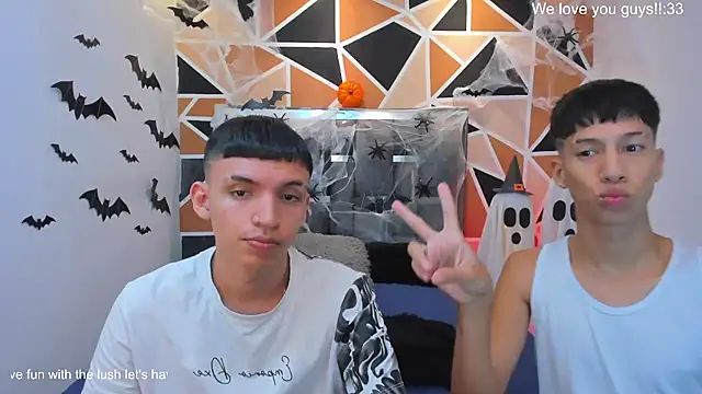 צ'אט XXX בשידור חי של Juan_Nd_Steven