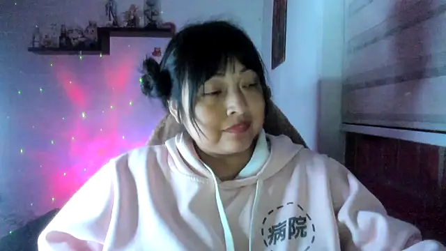 Shaddycute_ live XXX chat